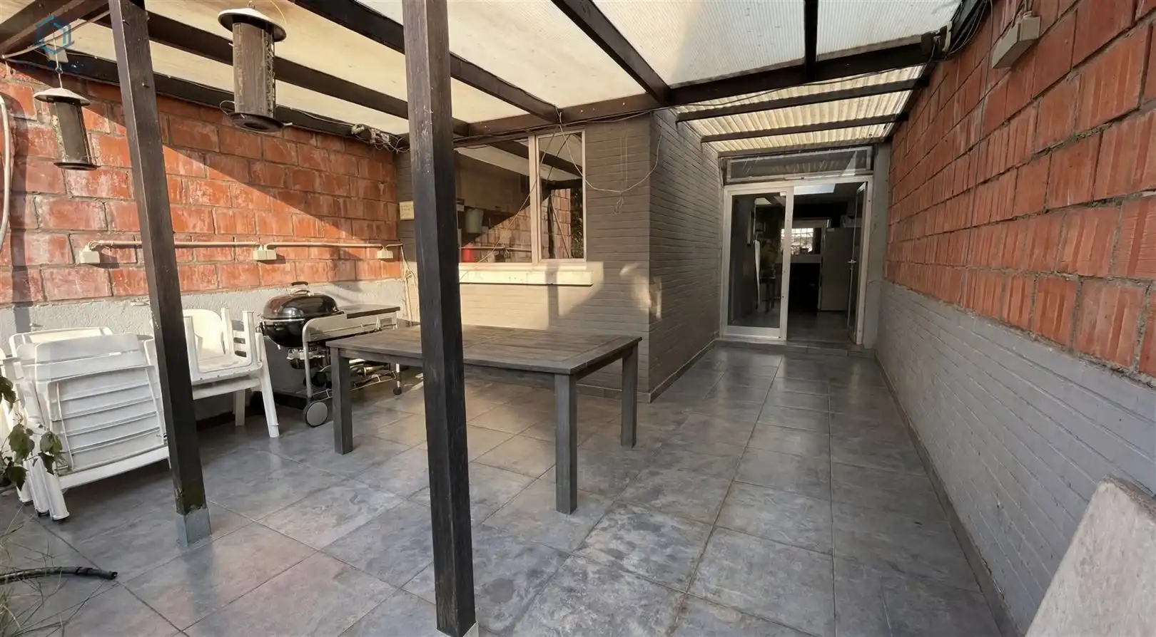 OP TE FRISSEN WONING MET 4 SLP EN RUIME TUIN foto 8