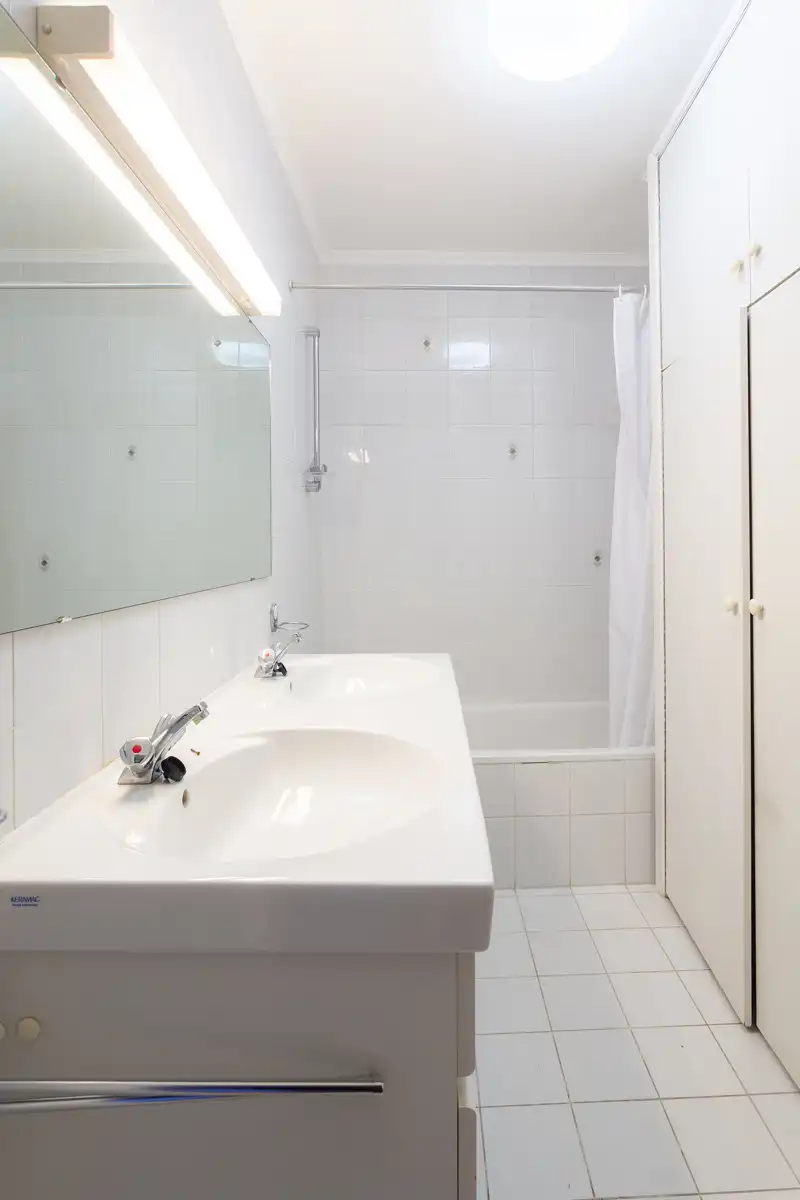 Ruim en lichtrijk 2 slpk app. + 2 terrassen in klein gebouw  foto 14
