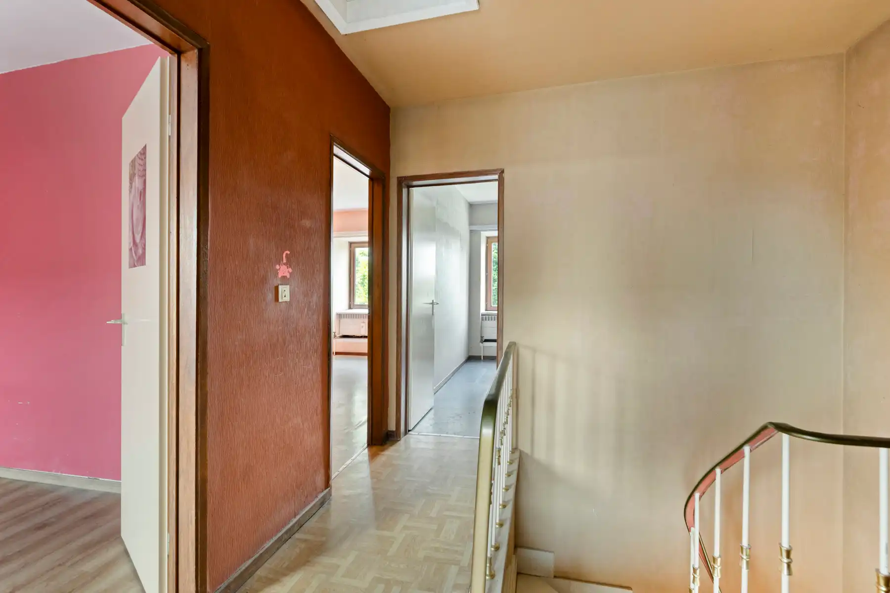 Ruime familiewoning (HOB) met garage en tuin! foto 12
