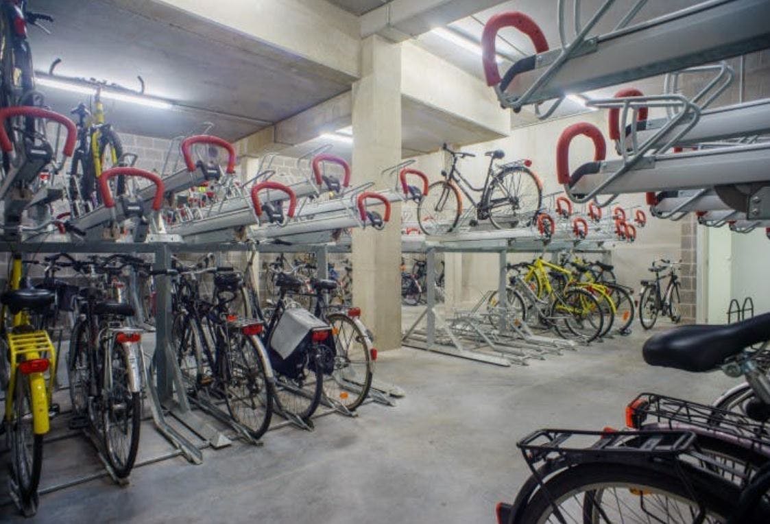 Studentenkamer te koop aan het station van Brugge foto 7