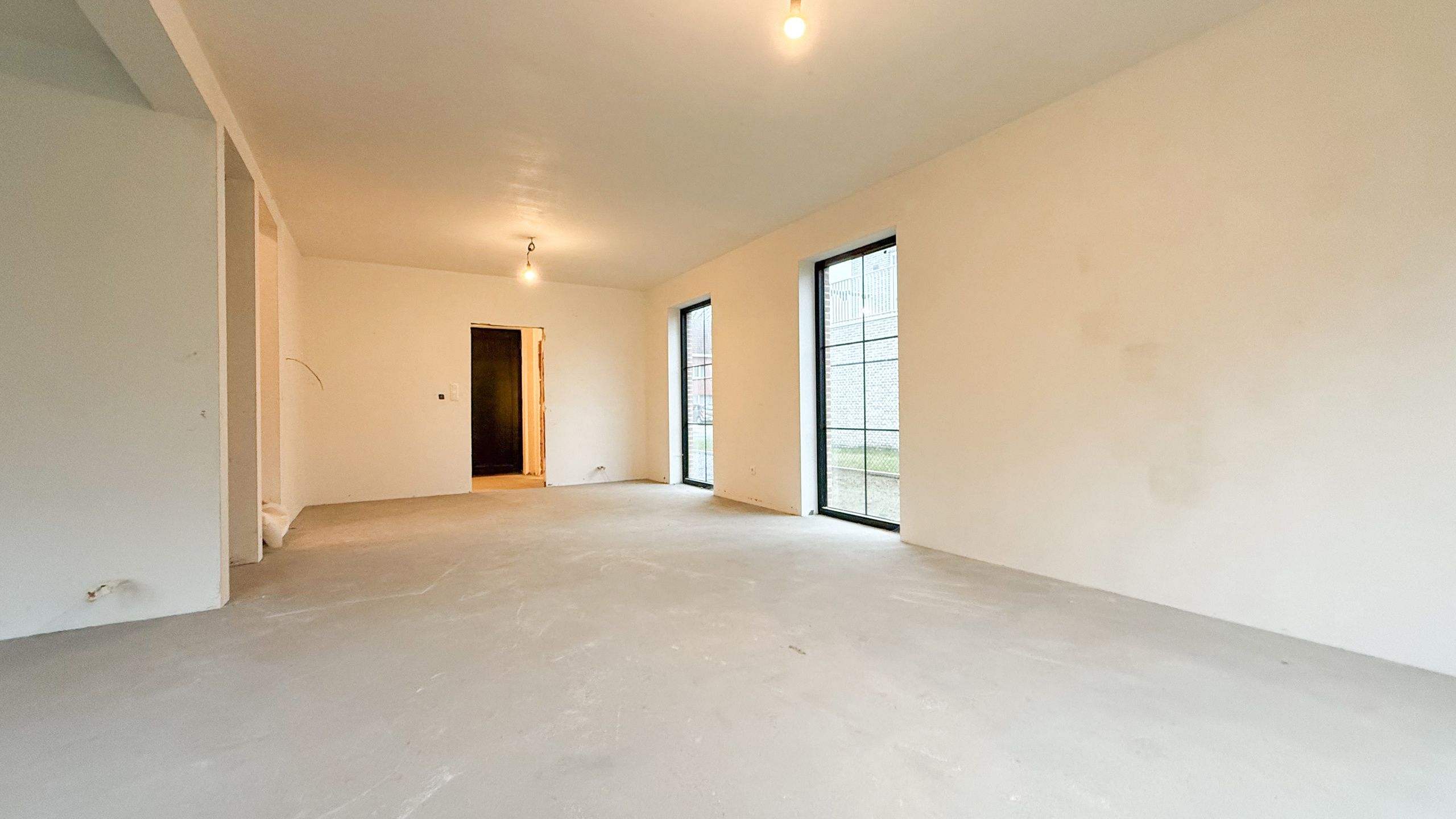 Volledig afgewerkte landelijke woning aan 2% Registratie! foto 4