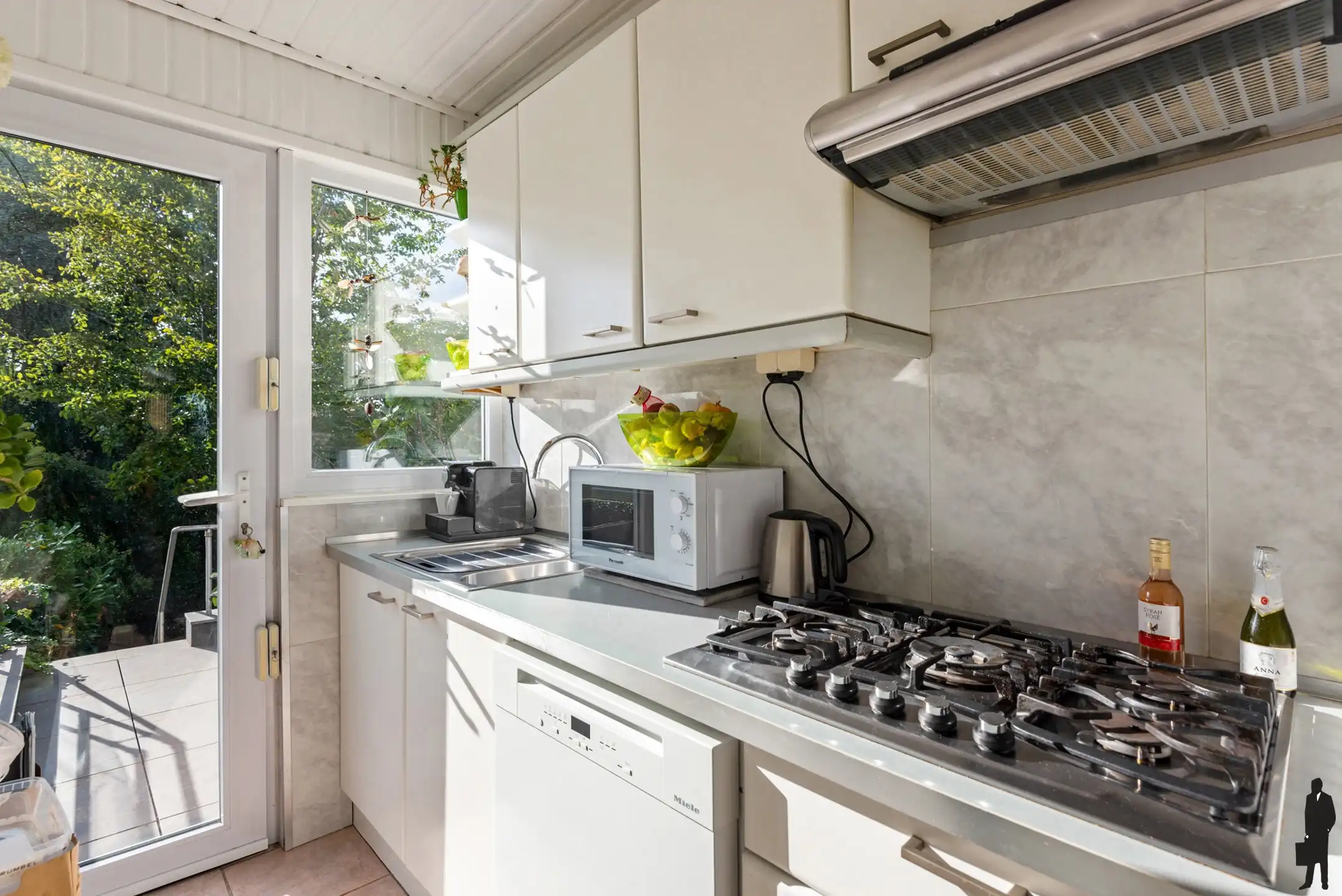 Ruim handelshuis met grote tuin in hartje Wilrijk&nbsp; foto 10