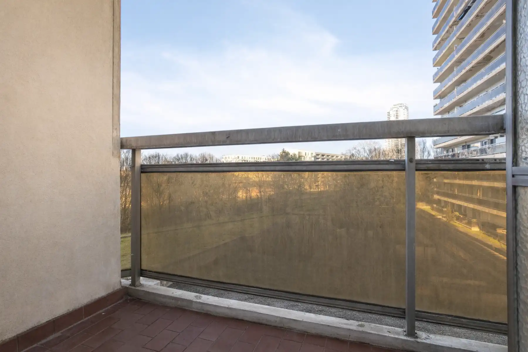 Ruim 3-slaapkamerappartement met terras foto 14
