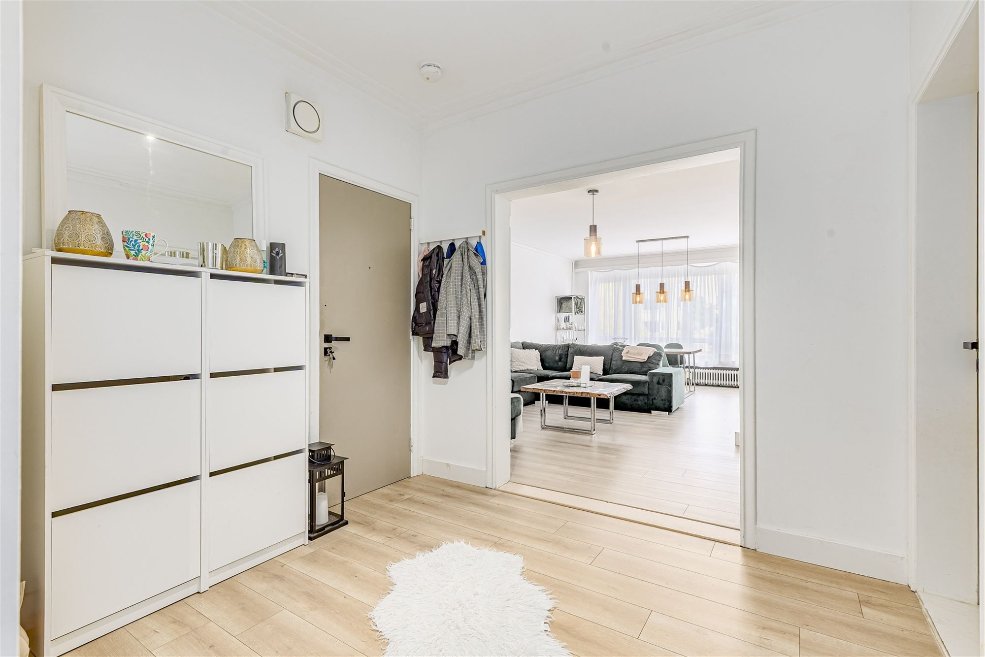 Ruim appartement met 3 slpk en garagebox te Wilrijk foto 8