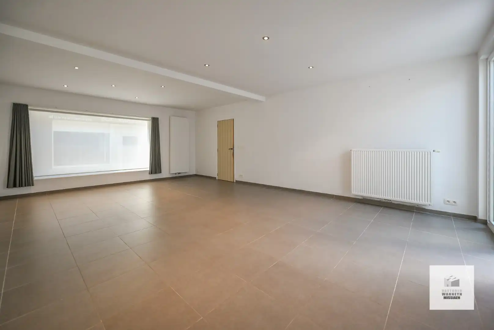 Instapklare woning met 3 slaapkamers en ruime berging/garage in centrum Wingene  foto 6