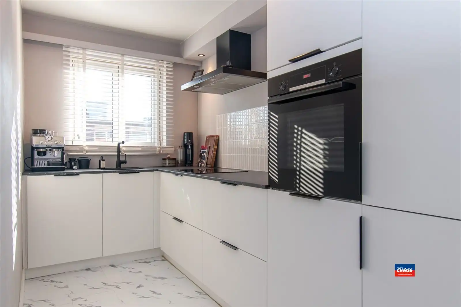 Gezellig appartement met 2 slaapkamers en terras foto 8