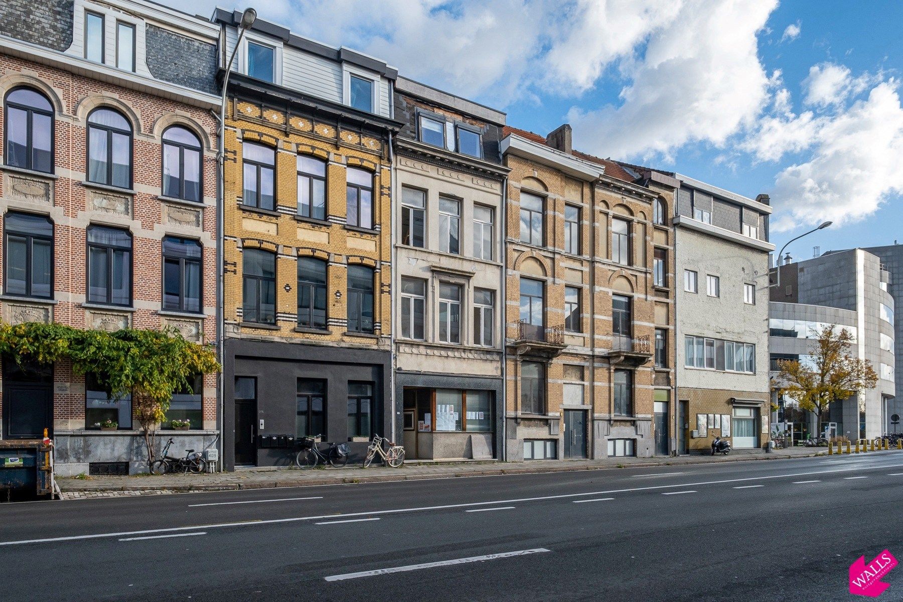 Licht en ruim 1 slaapkamer appartement te Berchem foto 14
