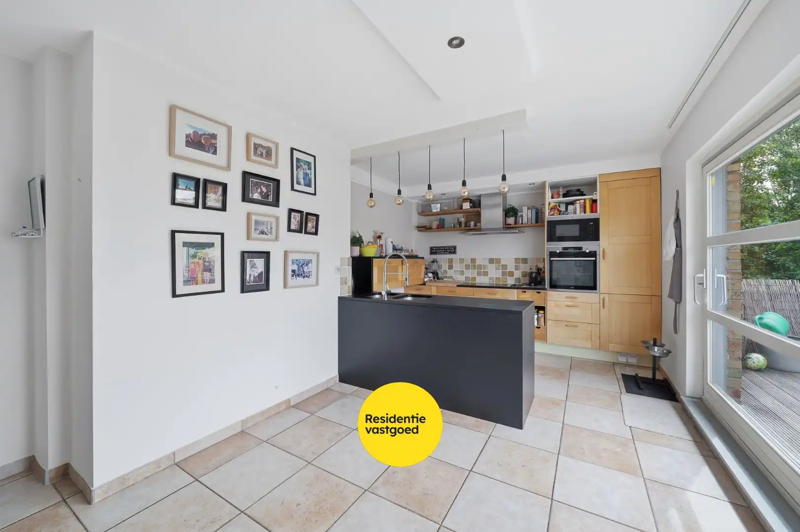 Duplex-appartement van 165 m² met garage, carport en zonnig terras in de Vicognewijk foto 7