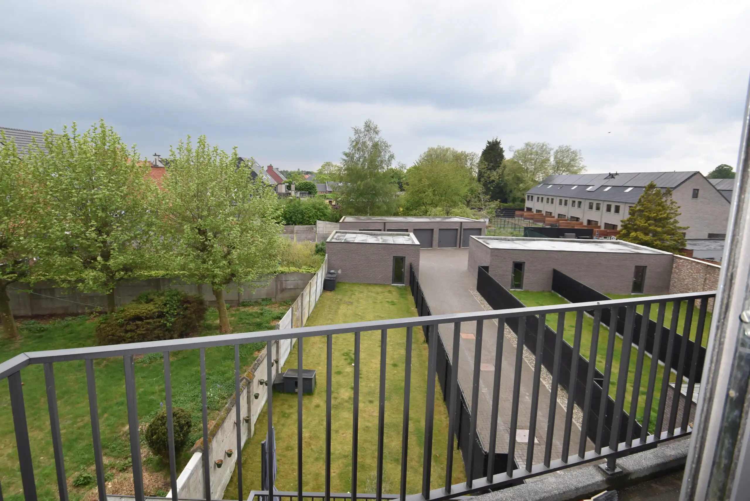 Modern en energiezuinig appartement te huur in hartje Nieuwkerken-Waas foto 5