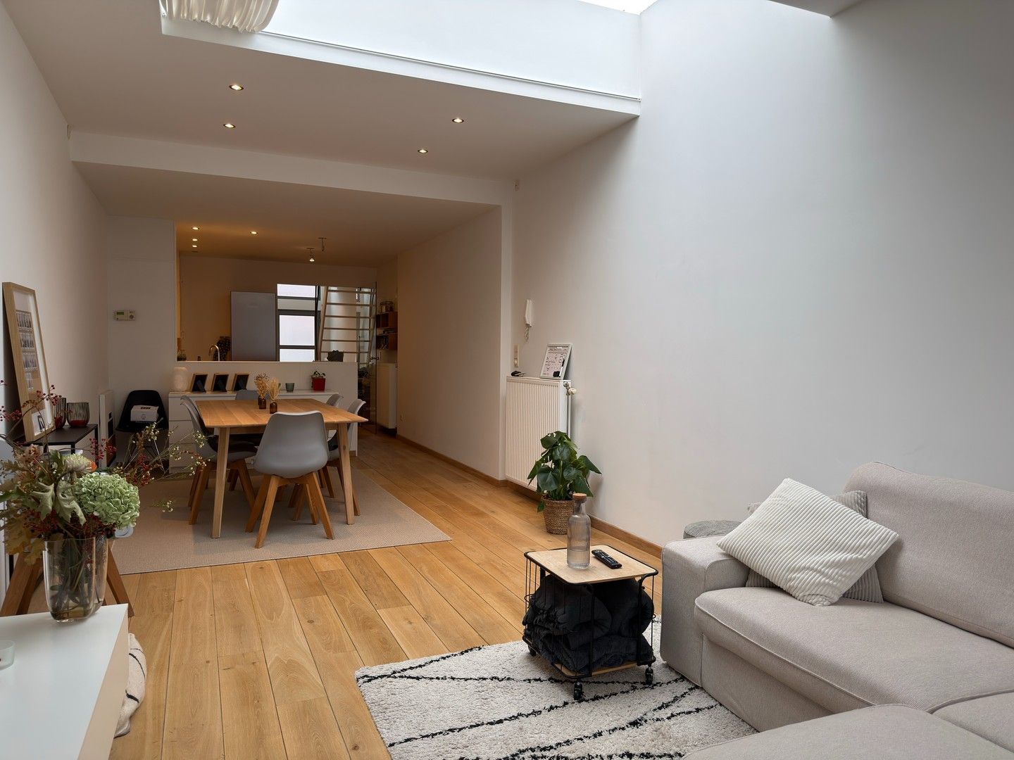 Moderne half open woning met 2 slaapkamers foto 4