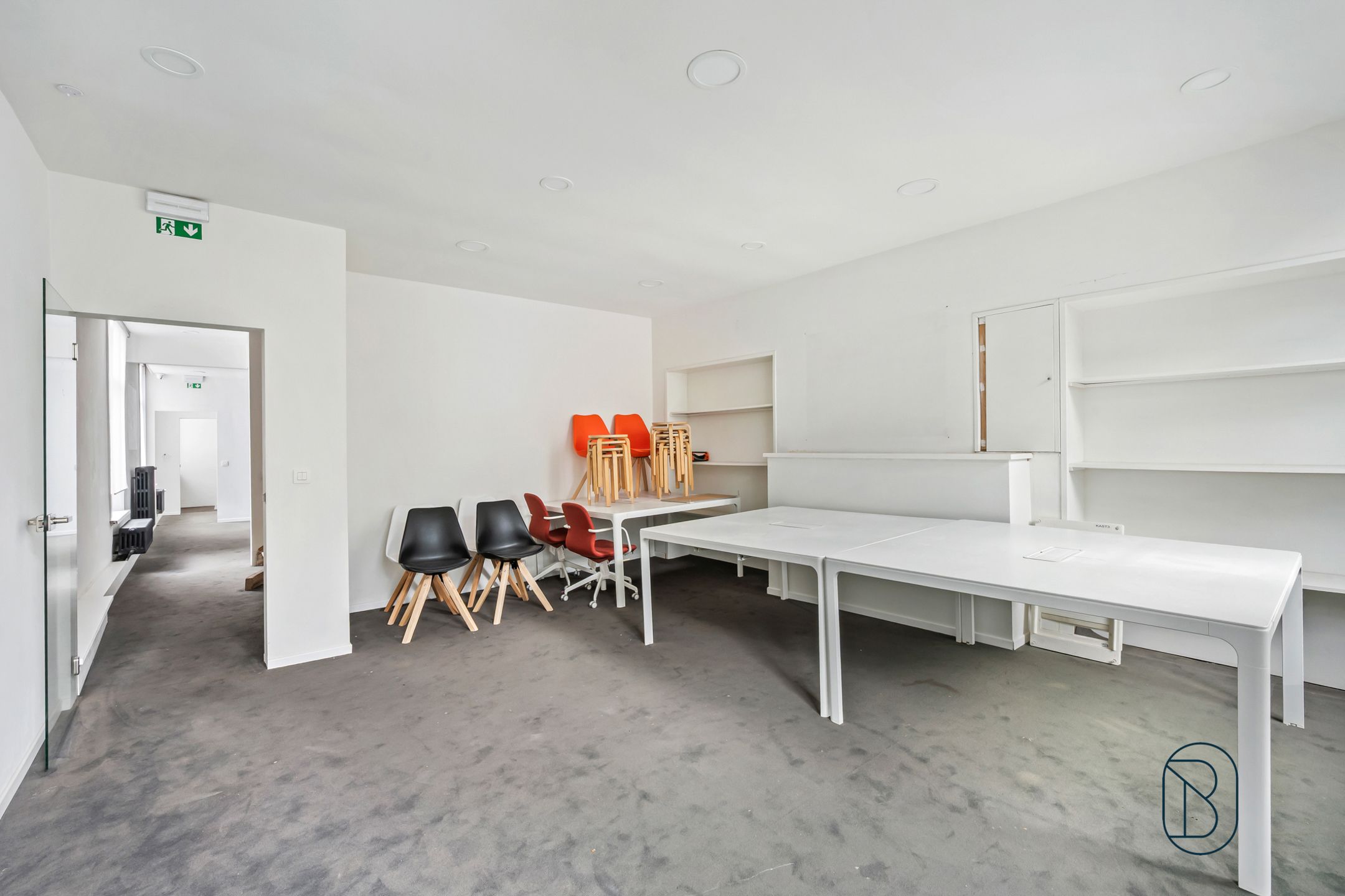 Handelspand met kantoren op topligging in centrum Kortrijk foto 15