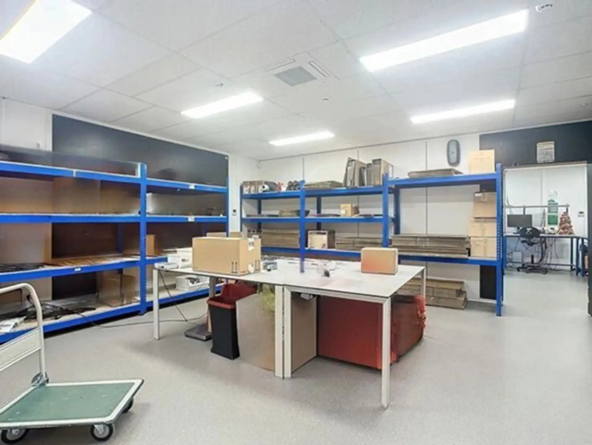 Polyvalent bedrijfsgebouw van 643m² te Mechelen-Noord foto 5