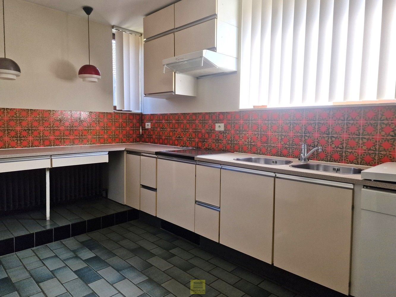 Karaktervolle woning met unieke indeling in Denderhoutem foto 9