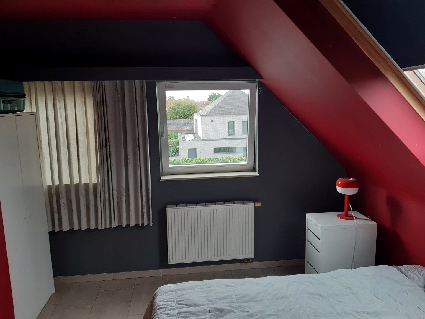 Eigentijds appartement met  autostaanplaats. Geen vaste kosten. foto 10