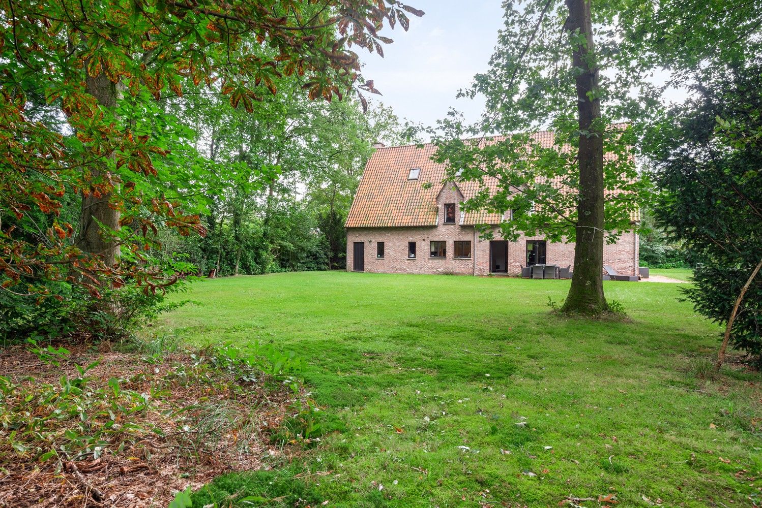 Charmante villa met 5 slaapkamers, 2 badkamers op 2144m² te Schotenhof! foto 30