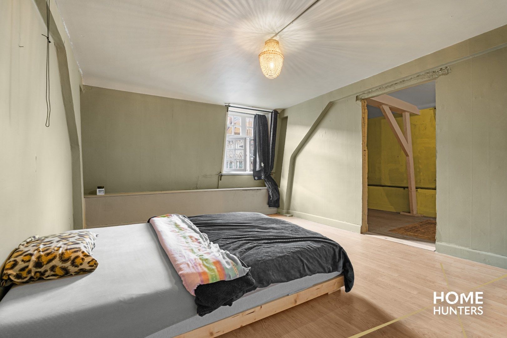 Unieke herenwoning in het centrum van Ieper – wonen en/of ondernemen foto 19