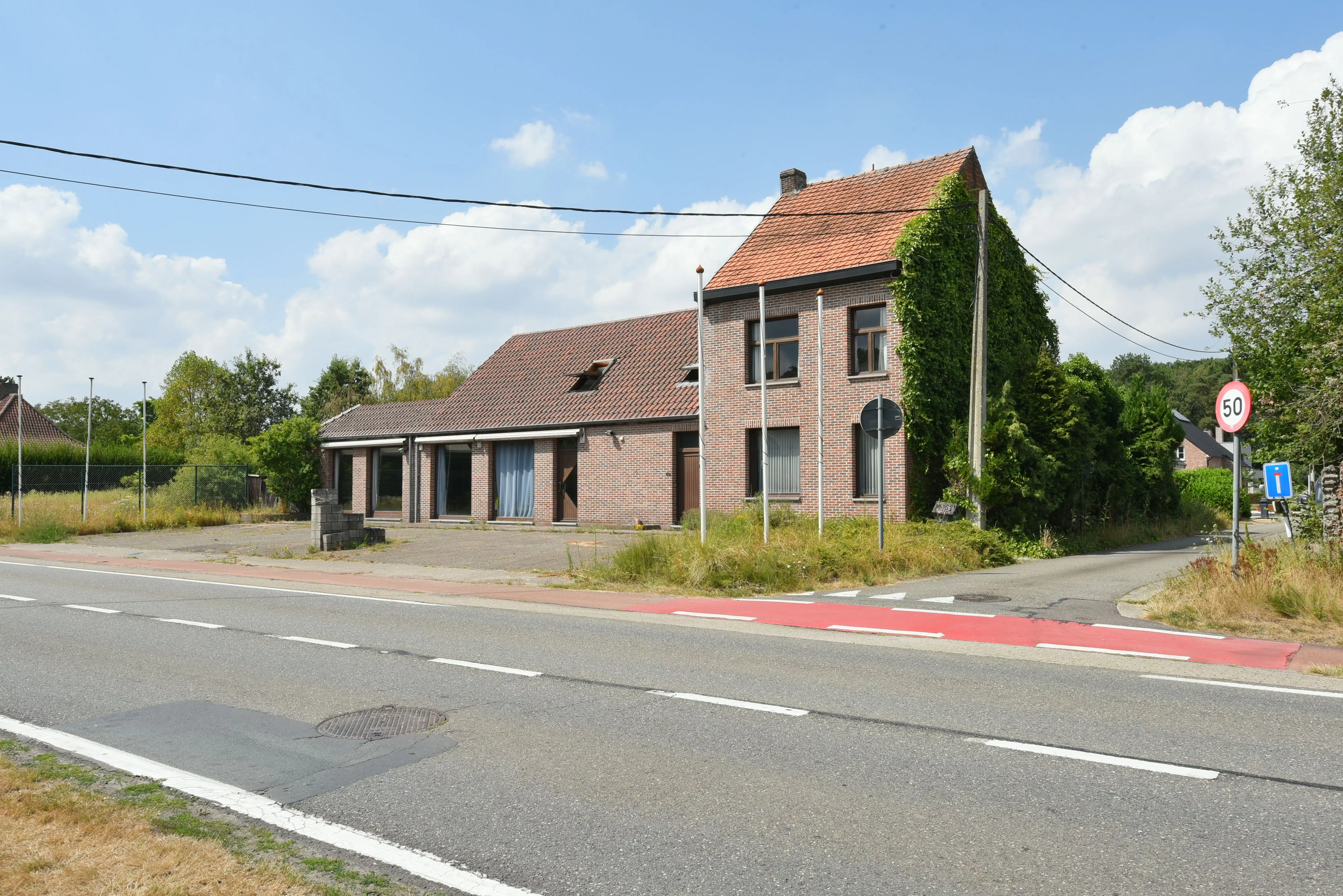 Handels-woonhuis Te Koop foto 3