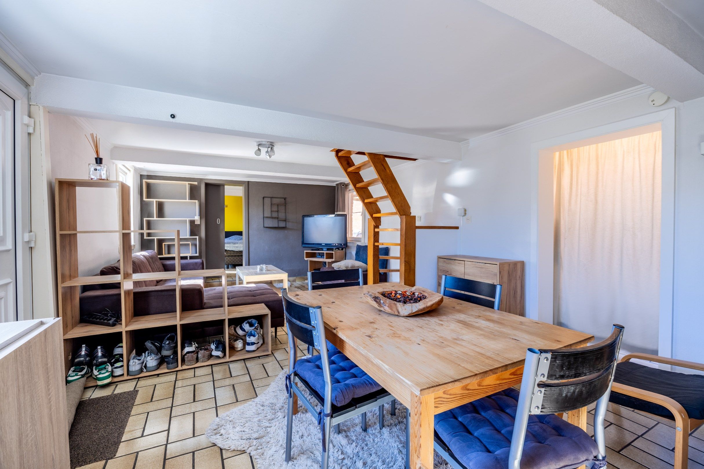 KNUSSE WONING MET DUBBELE GARAGE foto 6