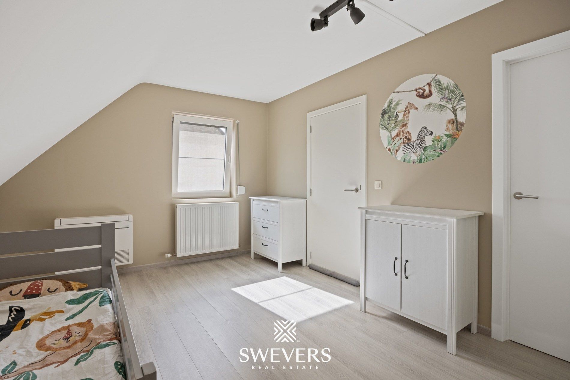 Recente instapklare moderne gezinswoning in Leopoldsburg foto 17