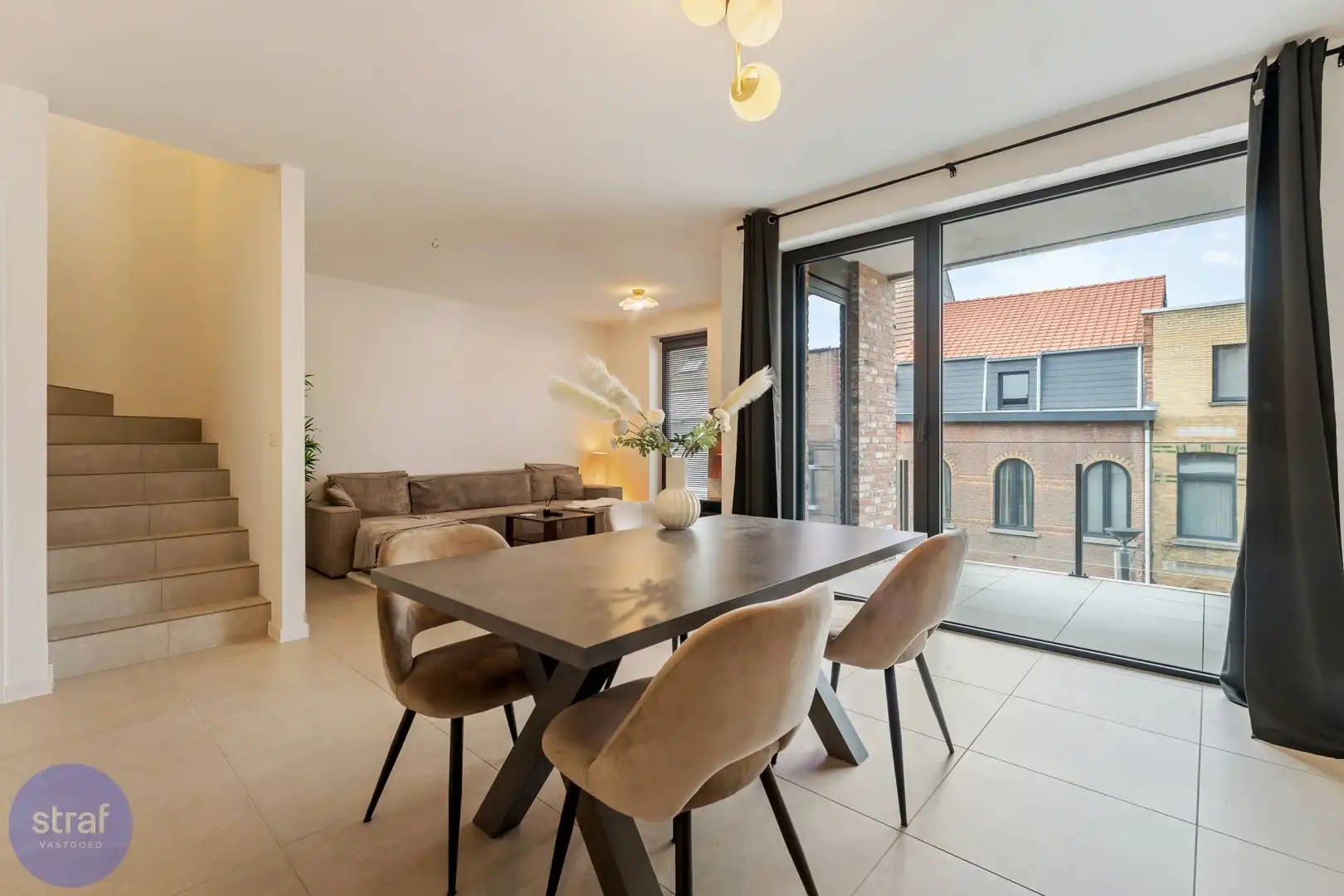 Gezellig duplexappartement met 2 slaapkamers en 2 terrassen foto {{pictureIndex}}