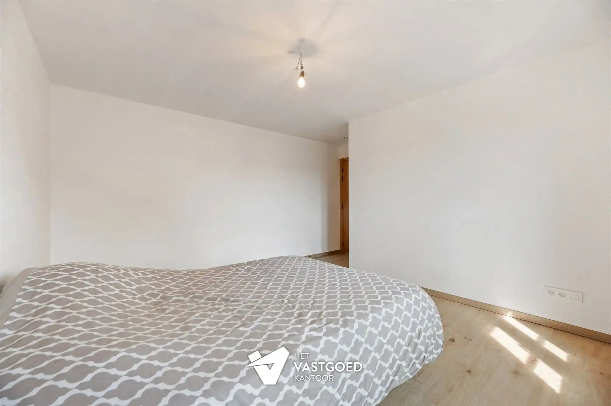 ZEER RUIME RECENTE WONING (266M²) MET LEUKE TUIN TE WIJCHMAAL foto 21