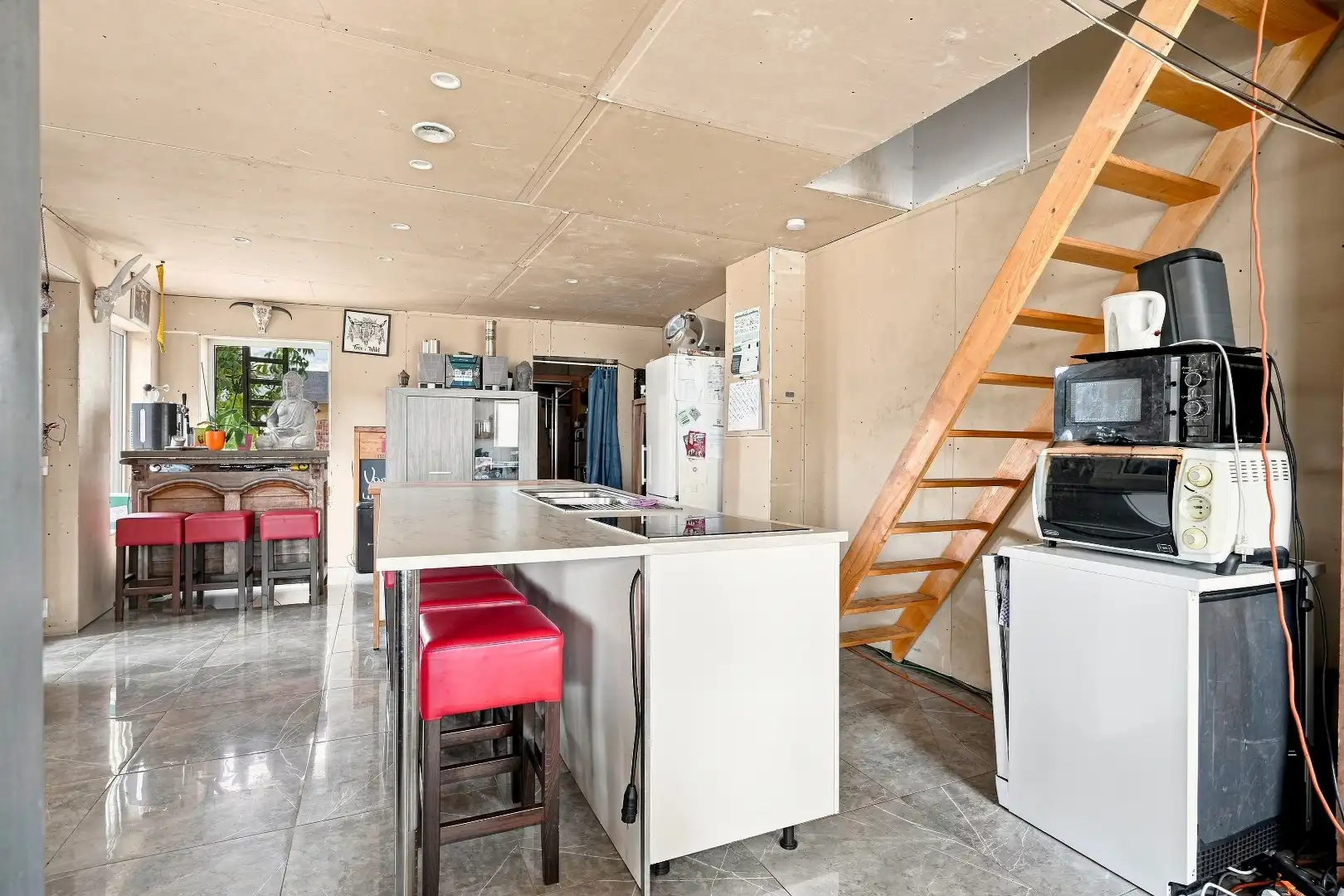 Woning met 4 slaapkamers op centrale ligging foto 6
