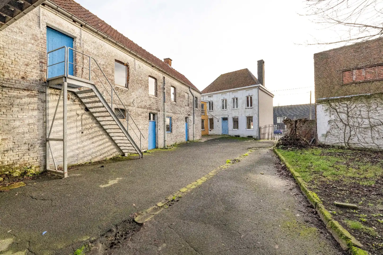 STATIGE HERENWONING MET LOODS foto 29