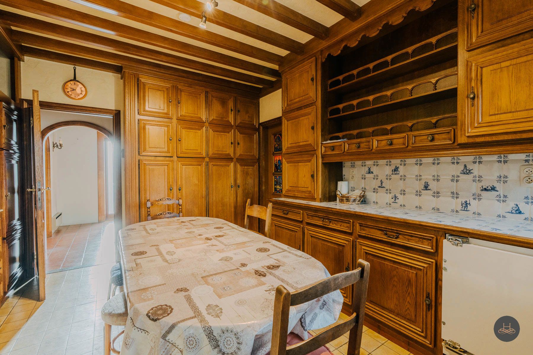 Zéér ruime gezinswoning met karakter en potentieel met tuin foto 14