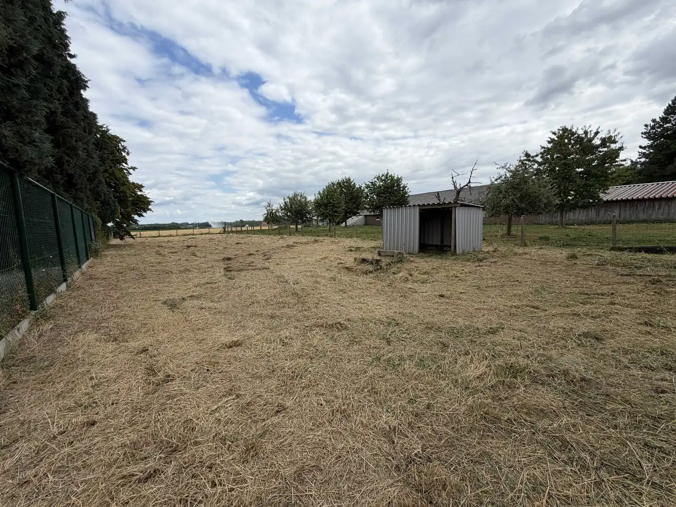 Landelijk gelegen, verrassend ruime woning foto 18