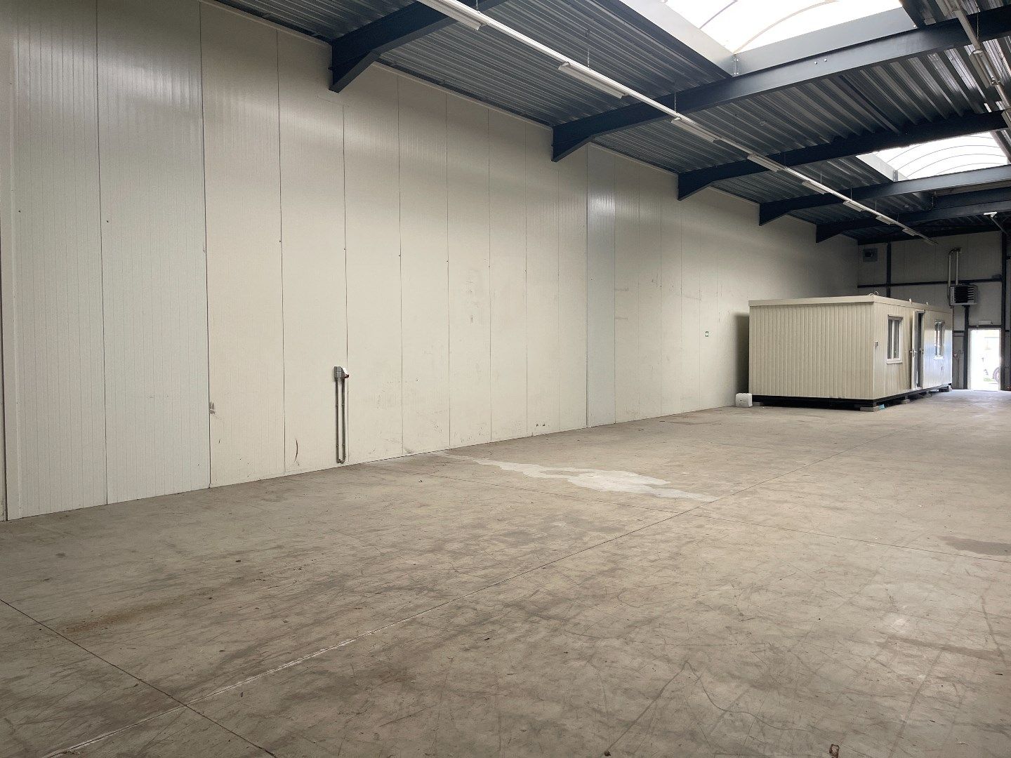 KMO-unit, 335 m², industriezone Genk-Zuid foto 4