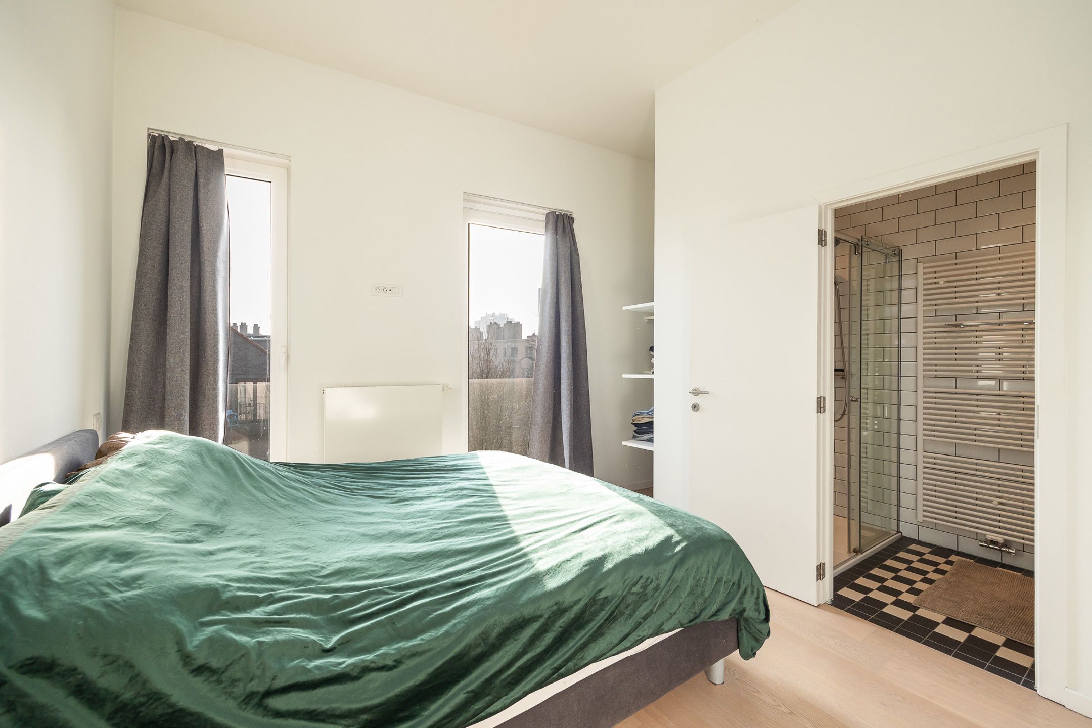 ANTWERPEN - Lichtrijk appartement met zonnig terras van ca. 10M2 foto 5