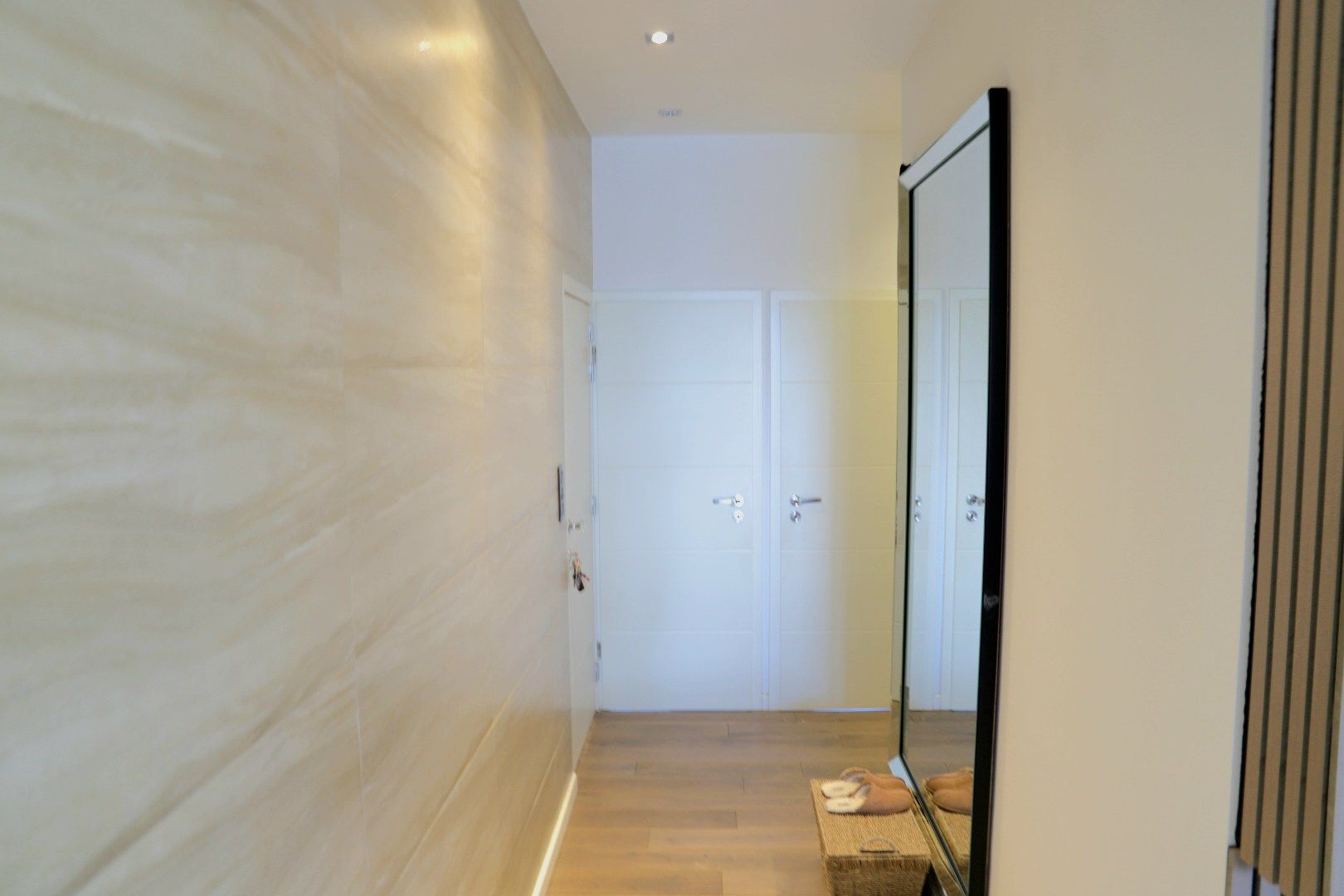 Prachtig appartement met 2 slaapkamers in het centrum van Maasmechelen foto 3