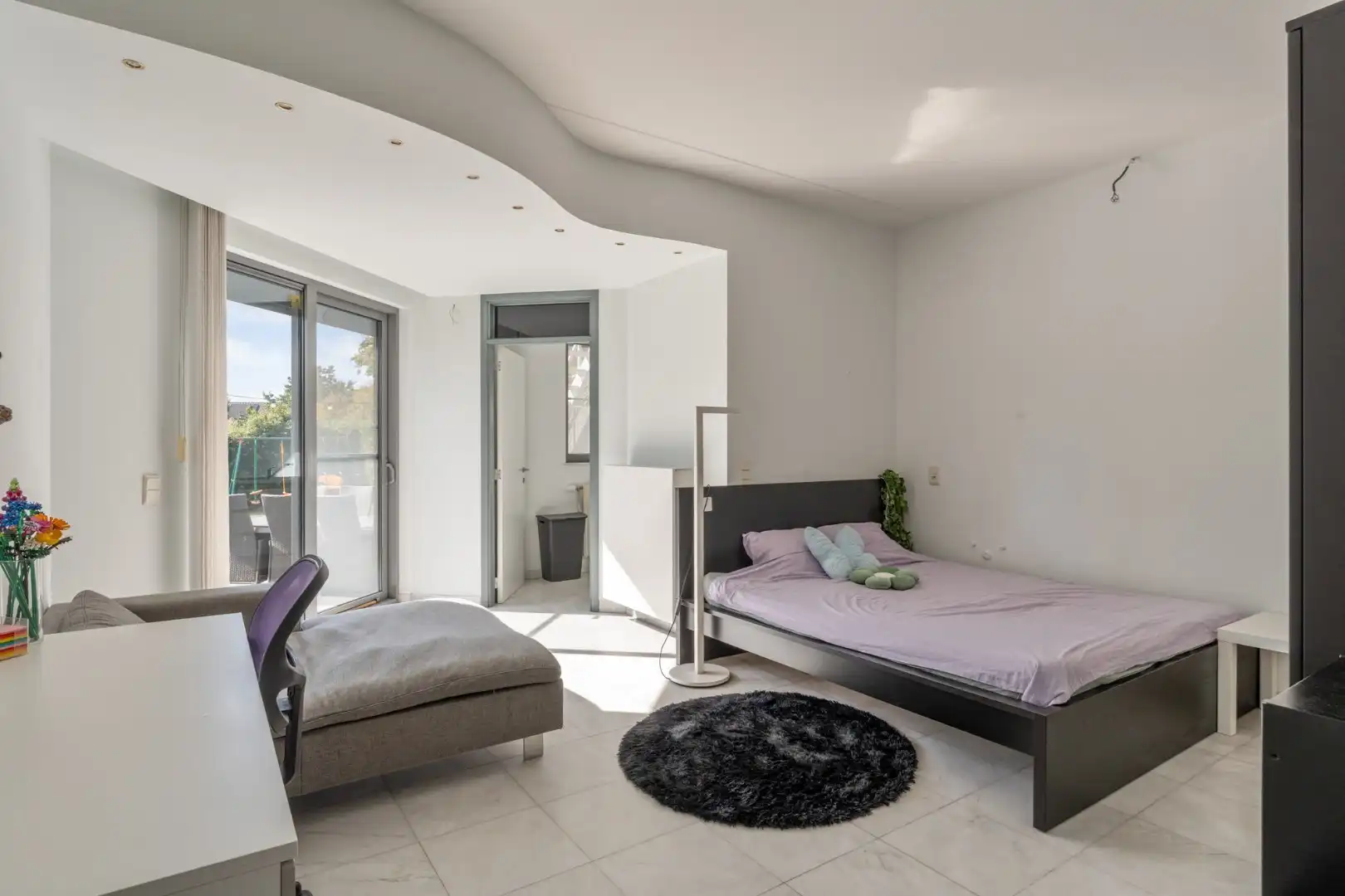 Zeer ruime, goed afgewerkte woning met diverse mogelijkheden nabij het centrum van Maaseik! foto 24