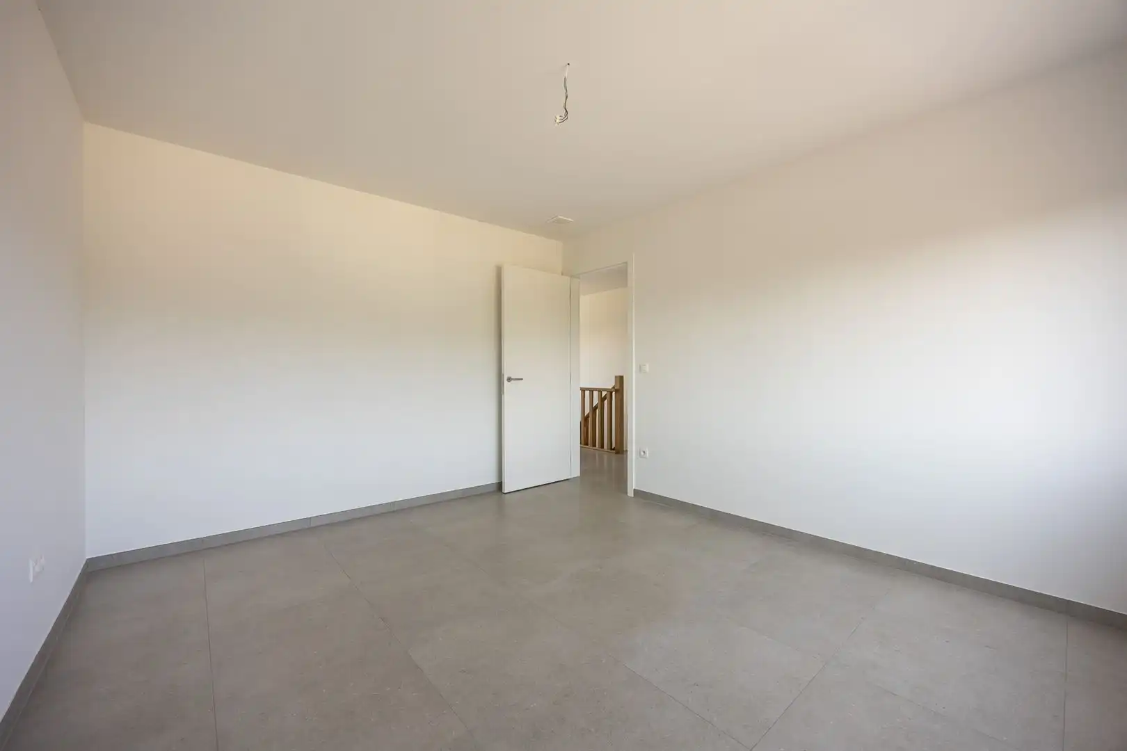 Recente nieuwbouwwoning met grote, zonnige tuin  foto 17