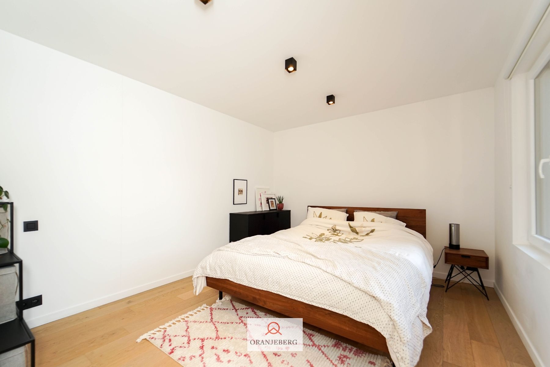 Lichtrijk en gerenoveerd 2 slpk appartement met terras foto 18