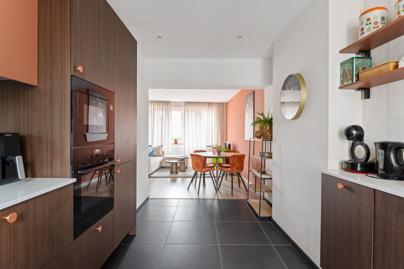 Recent instapklaar 2-slpk appartement in centrum Brasschaat foto 8