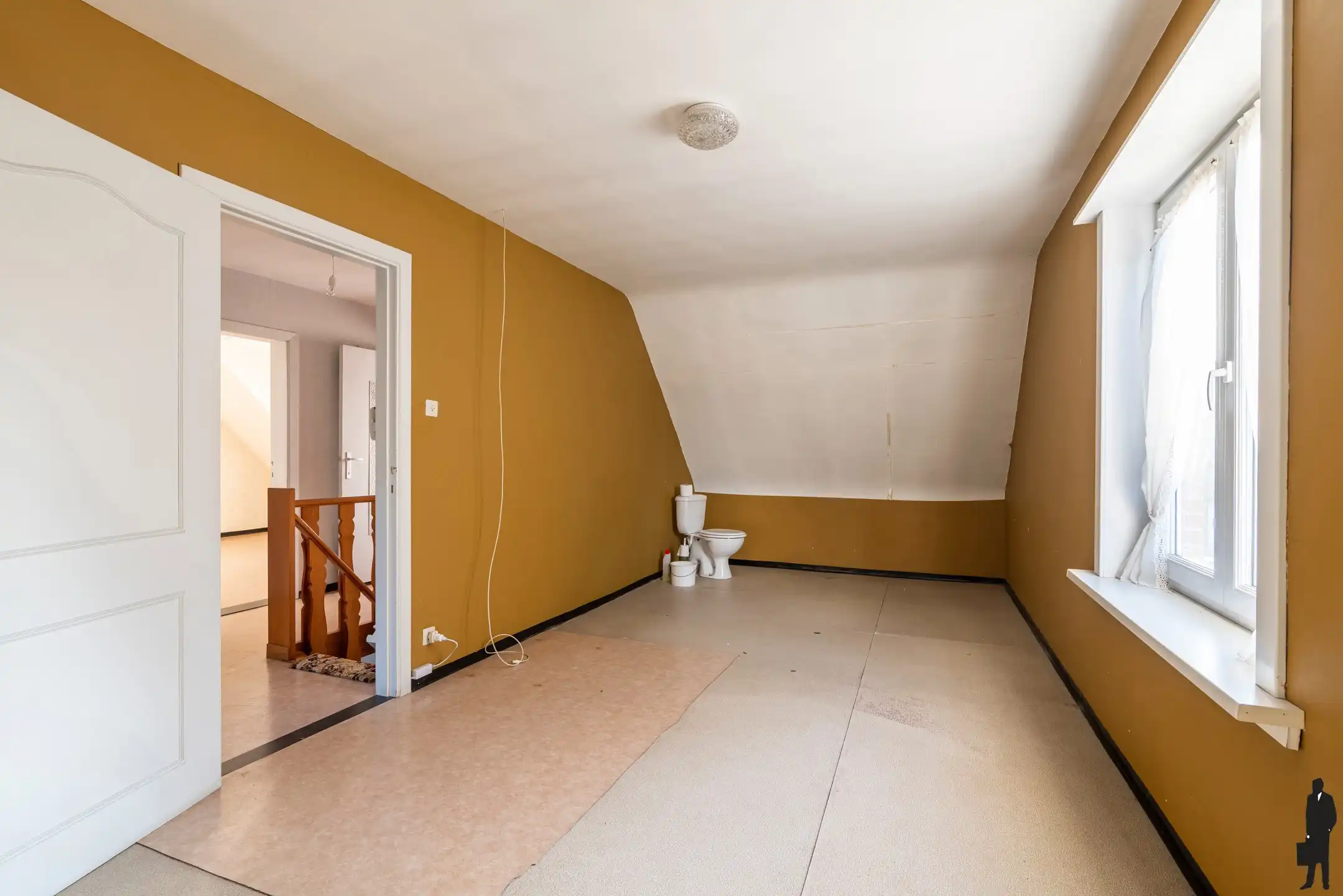 Te renoveren woning op ca. 550m² grond. foto 11