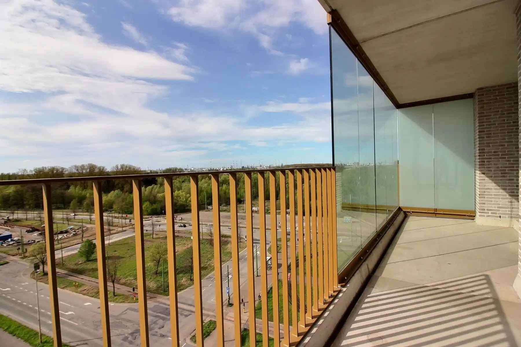 Ruim 2-kamerappartement met panoramisch zicht op toplocatie foto 13