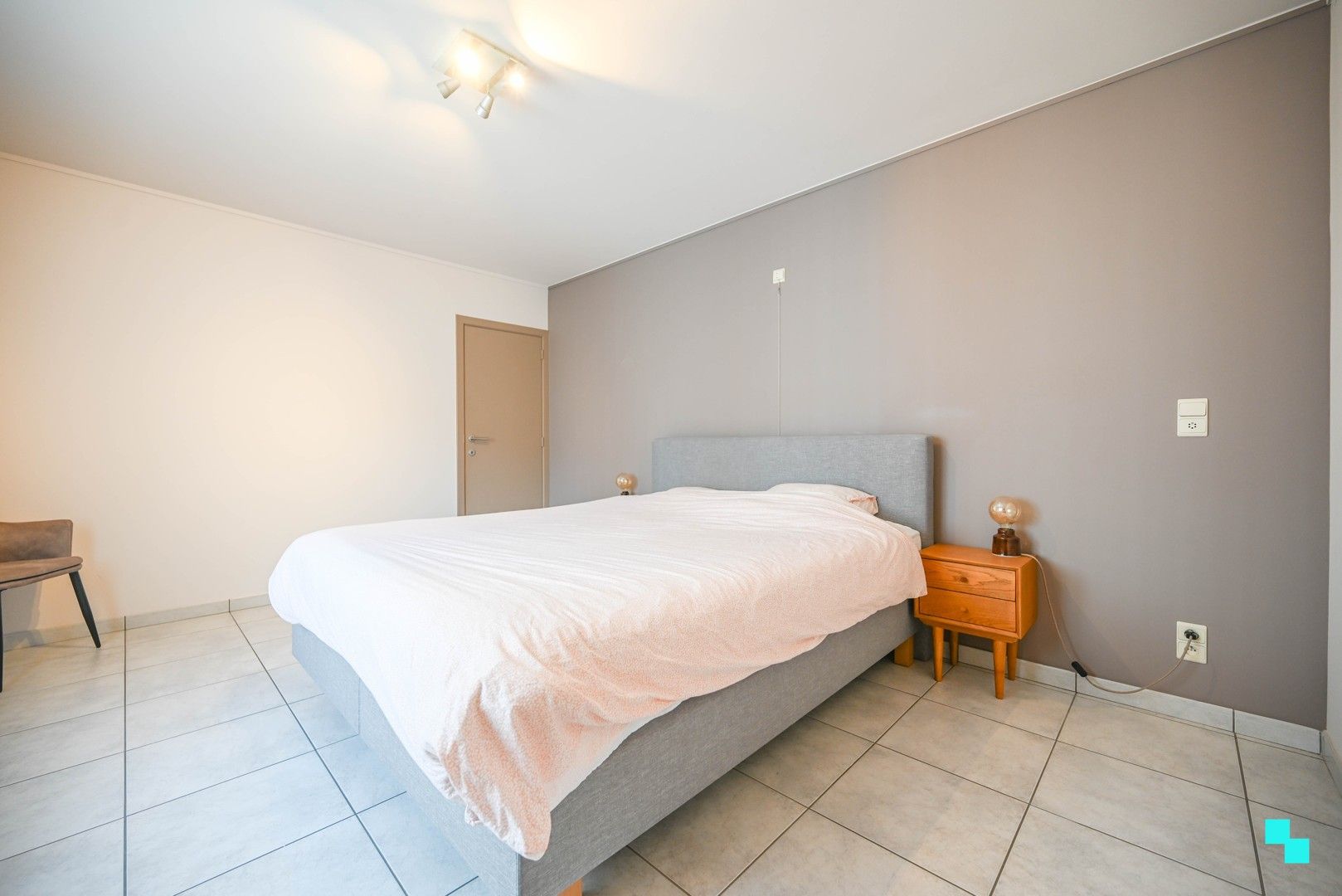Riant appartement in centrum Oostrozebeke foto 14