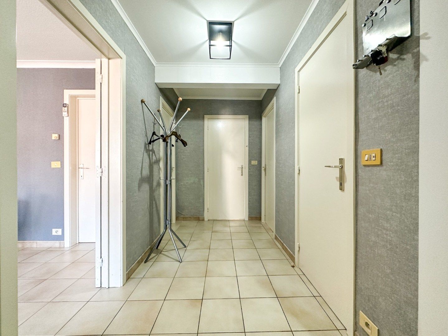 Lichtrijk en ruim appartement hartje Torhout, met 2 slpk en terrassen, Torhout. foto 15