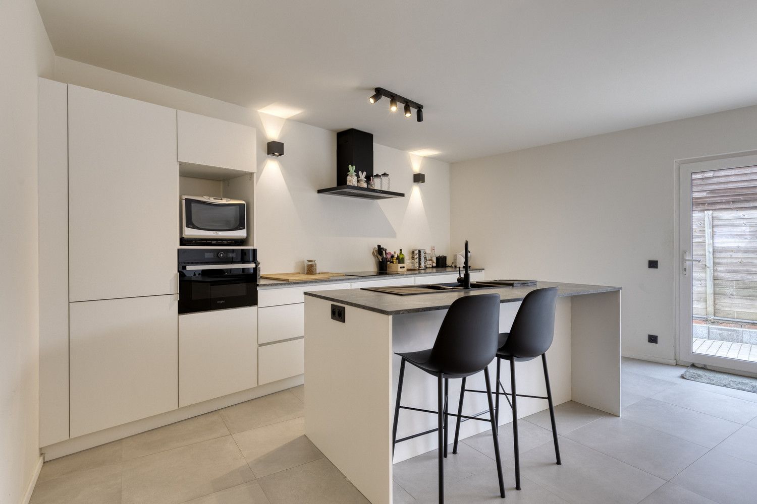 INSTAPKLARE, VOLLEDIG VERNIEUWDE WONING, IN HET HART VAN ASSENT! foto 11