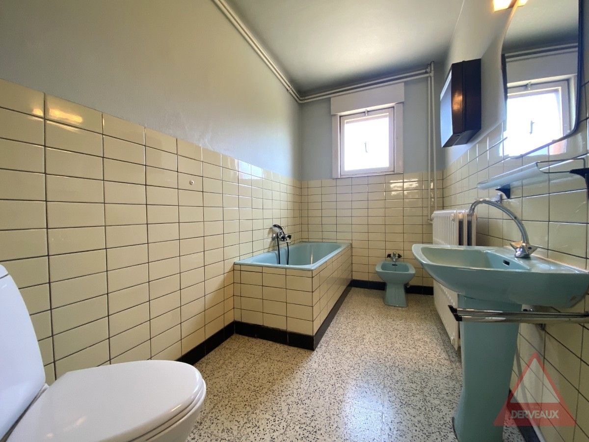 Zonnebeke - Woning met landelijke ligging en loods foto 8