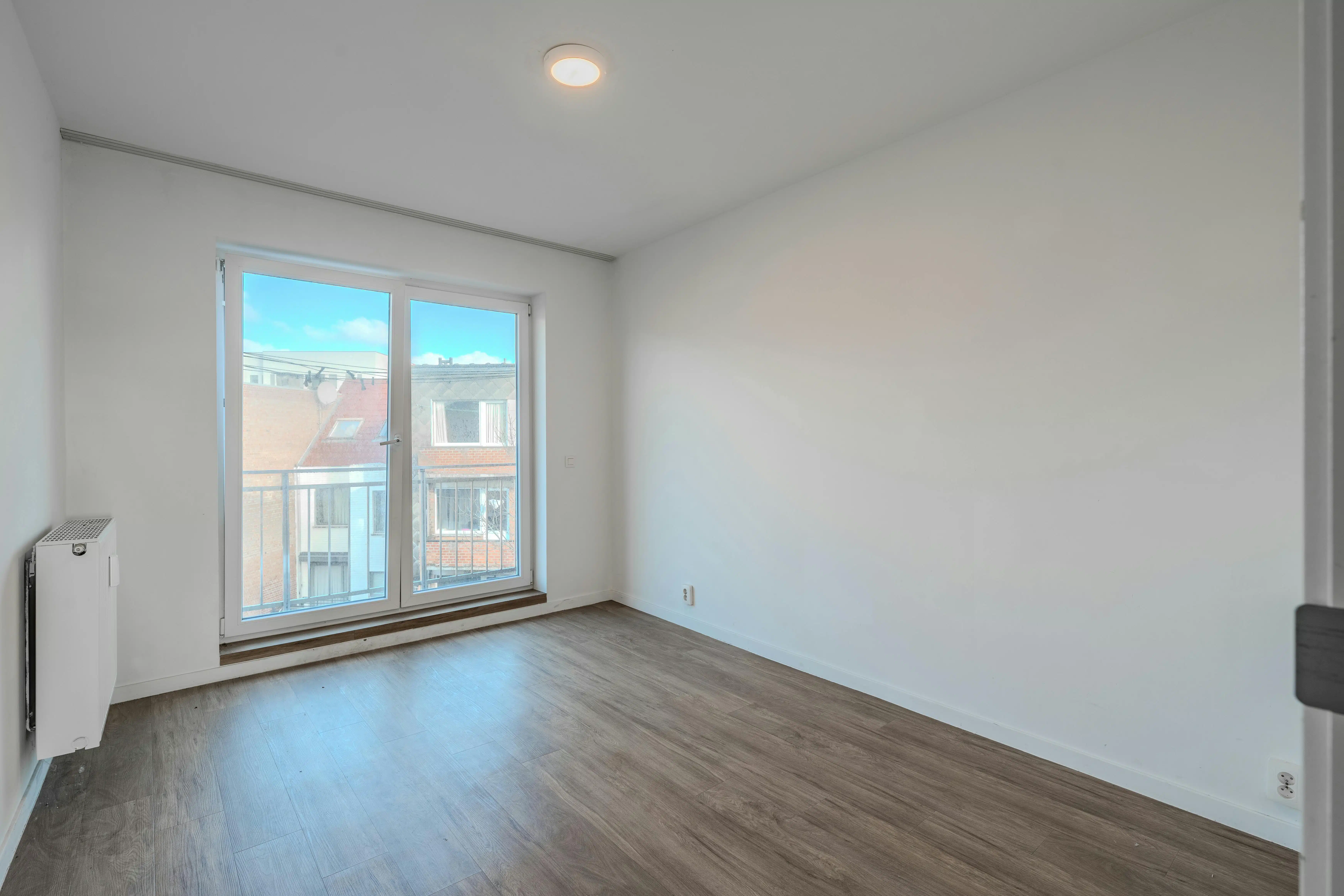 Instapklaar 2-slaapkamerappartement te Oostende foto 8