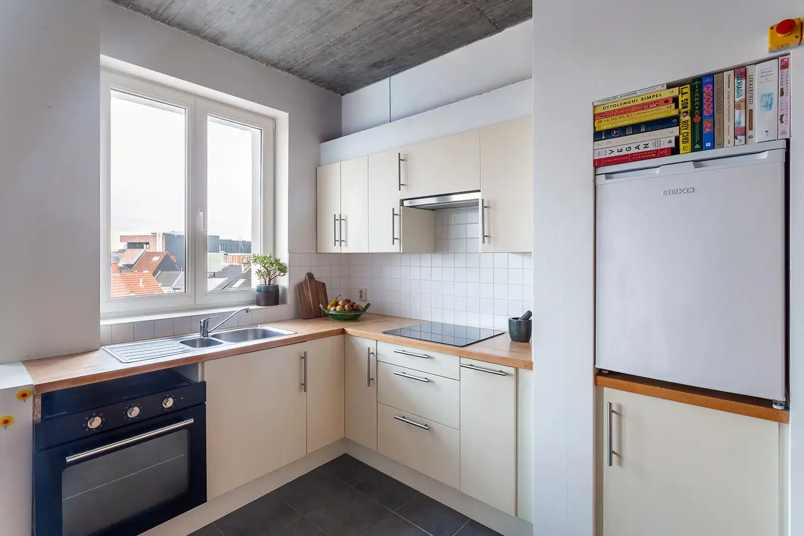 Instapklare studio met loftgevoel en zonneterras foto 10