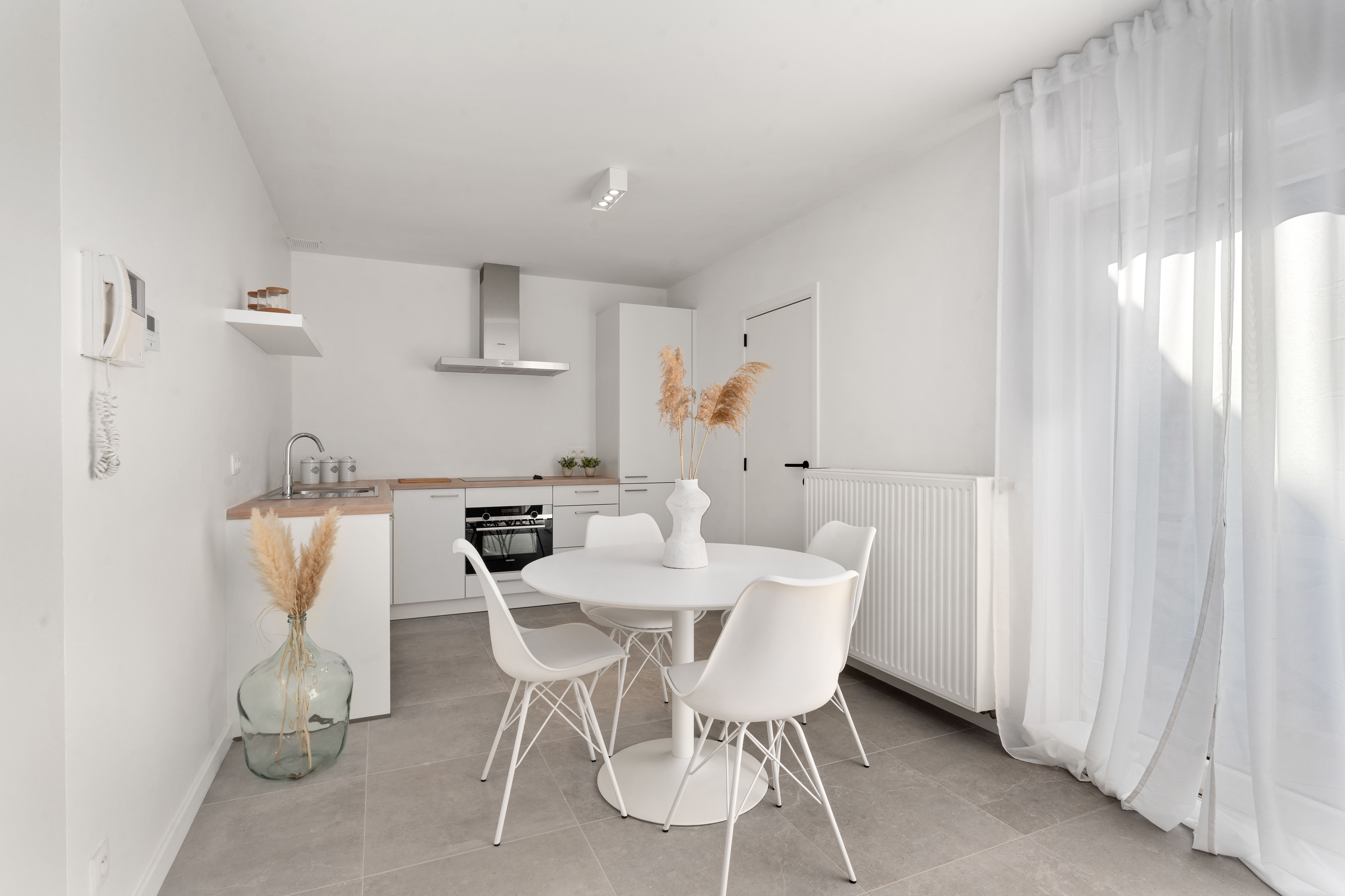 Prachtig gerenoveerd energiezuinig duplex appartement te Adegem foto 4