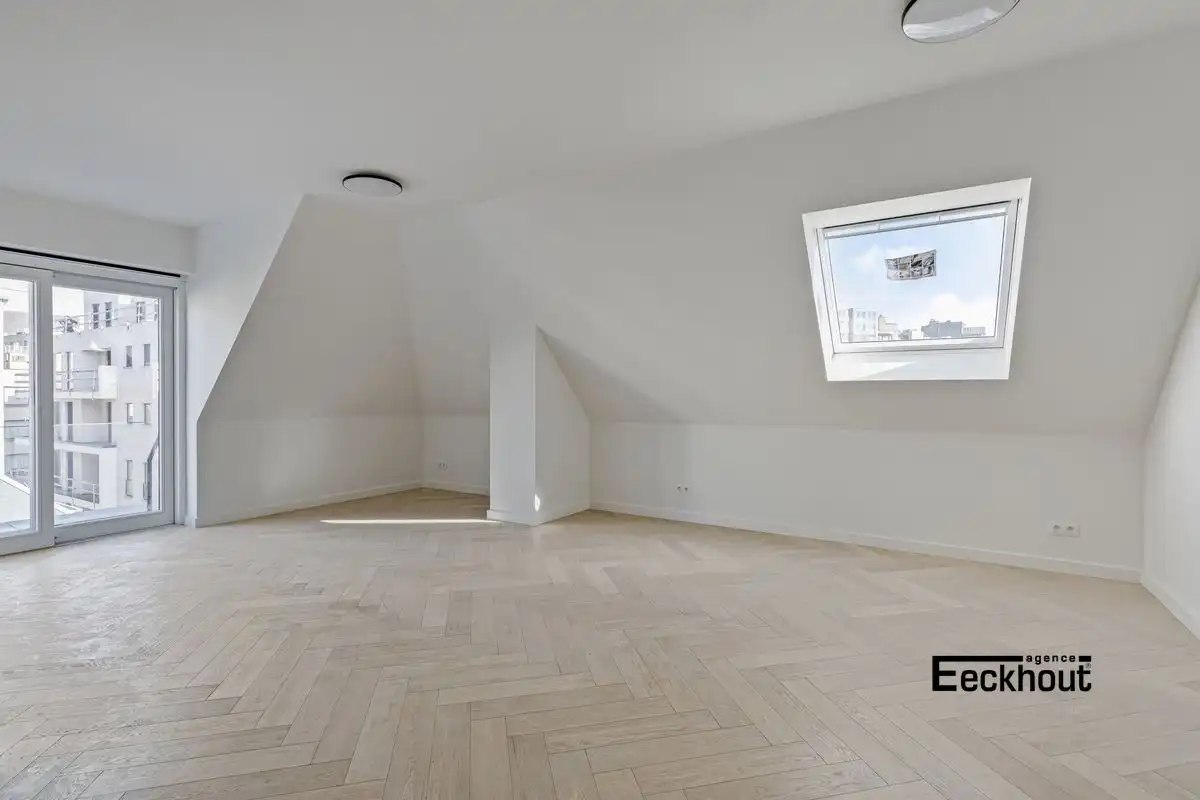 Sublieme penthouse in standingvolle residentie Derycker in hartje Oostende foto 2