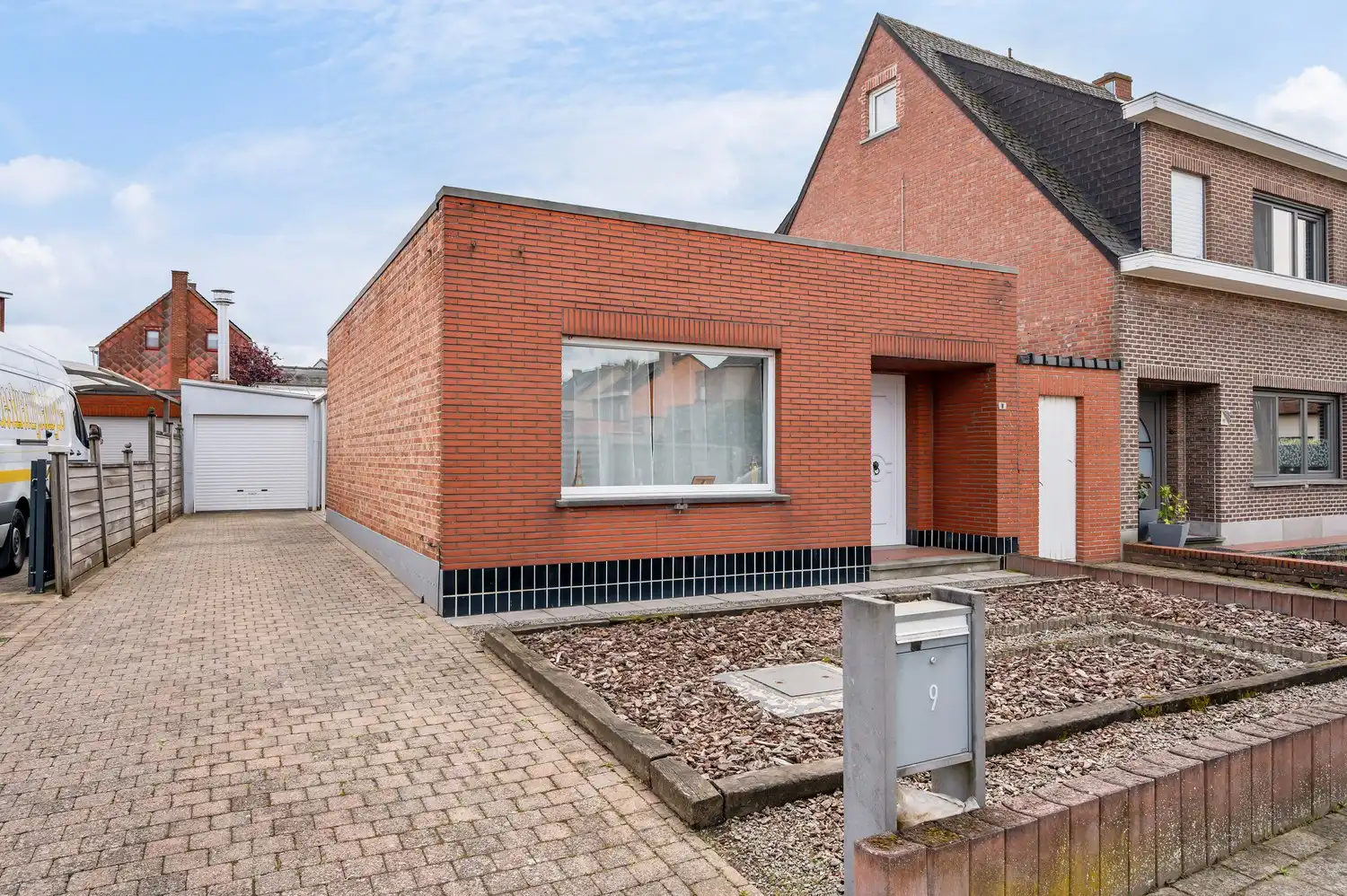 TE RENOVEREN WONING OP GOEDE LOCATIE + MAGAZIJN foto 27
