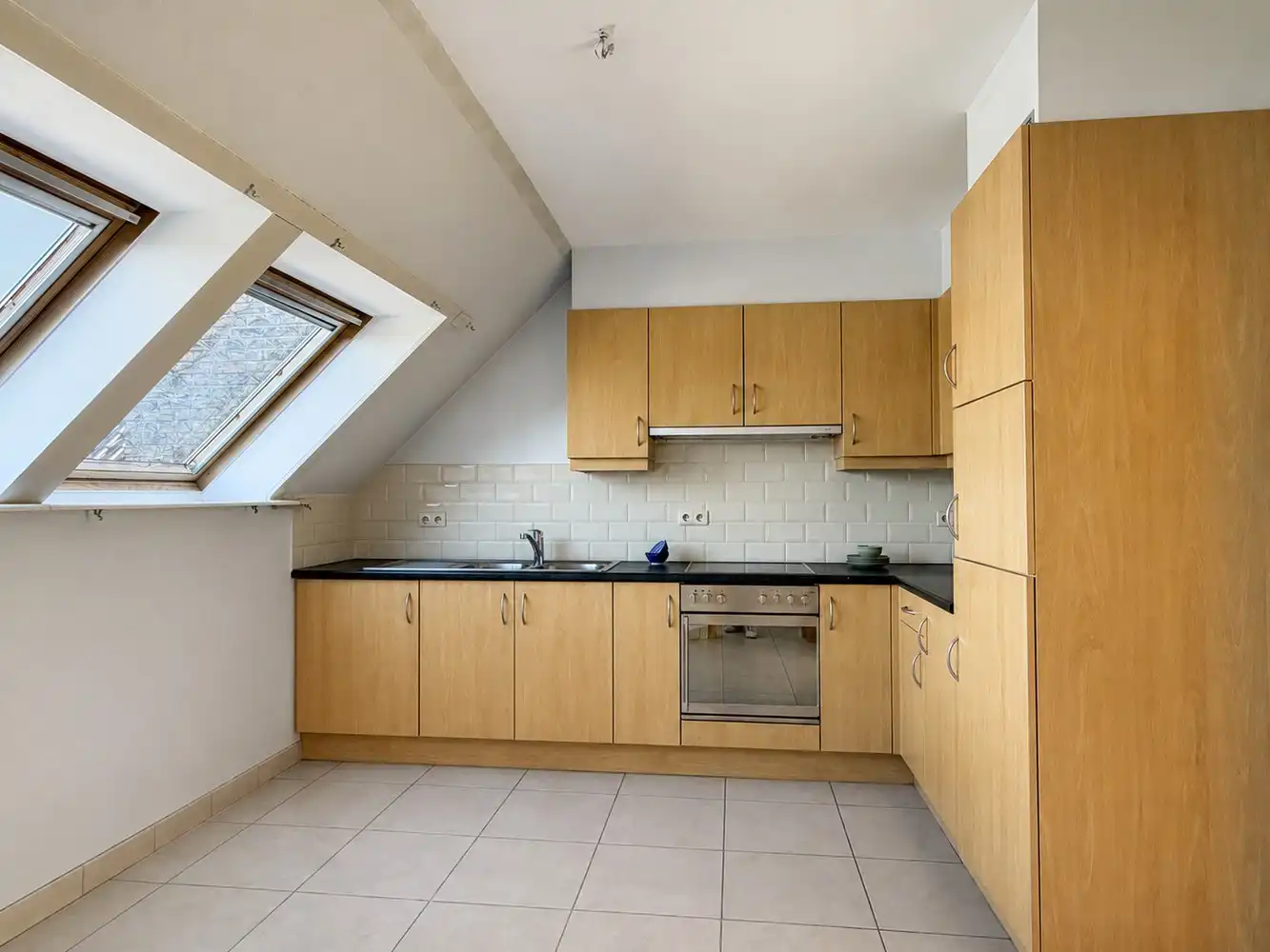 Instapklaar en zonnig twee slaapkamer appartement in het centrum van Eke foto 4