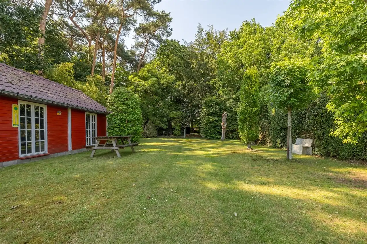 Retrokarakter, diepe tuin en bosgevoel achteraan foto 4