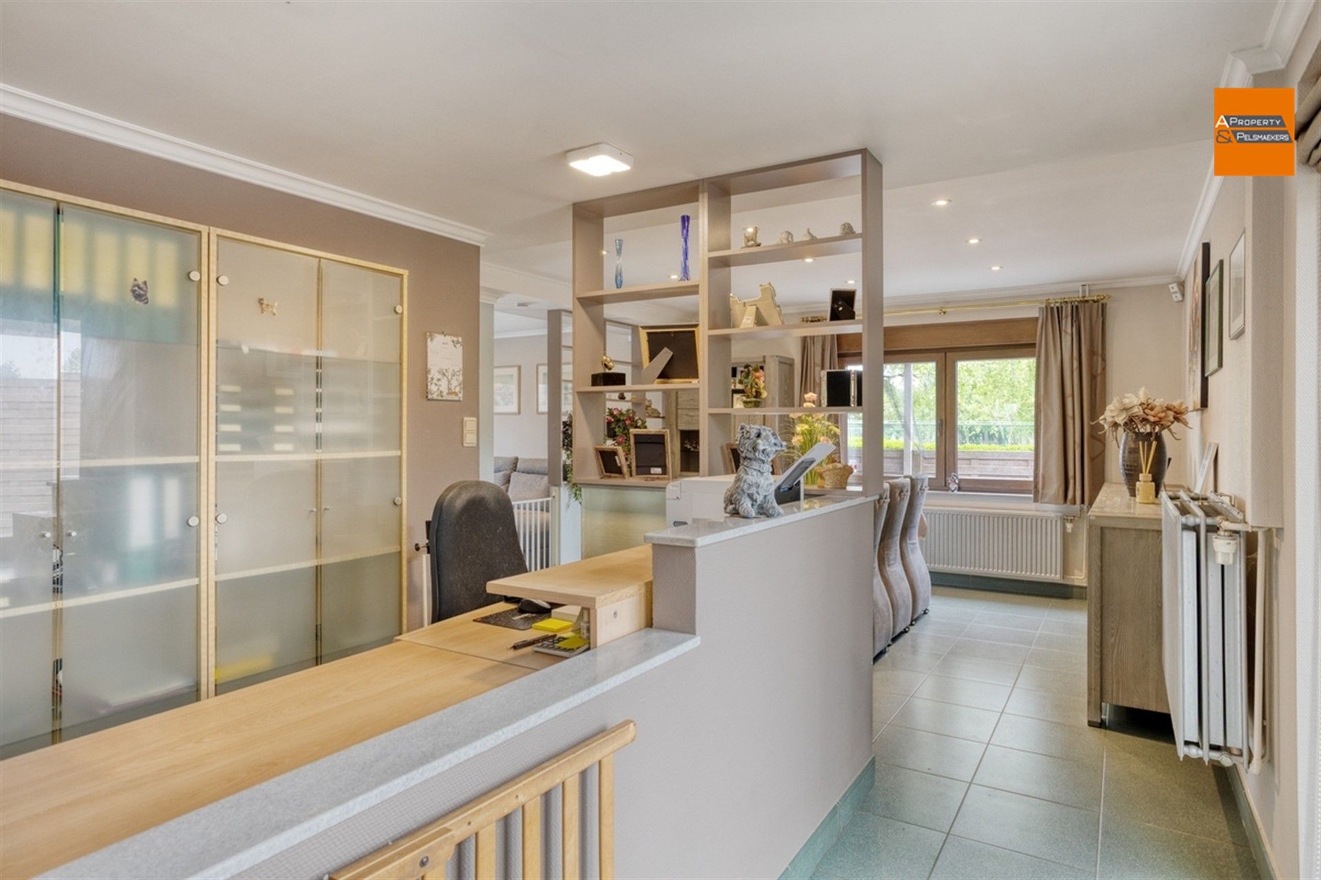 Gerenoveerde woning met ruime tuin foto 9